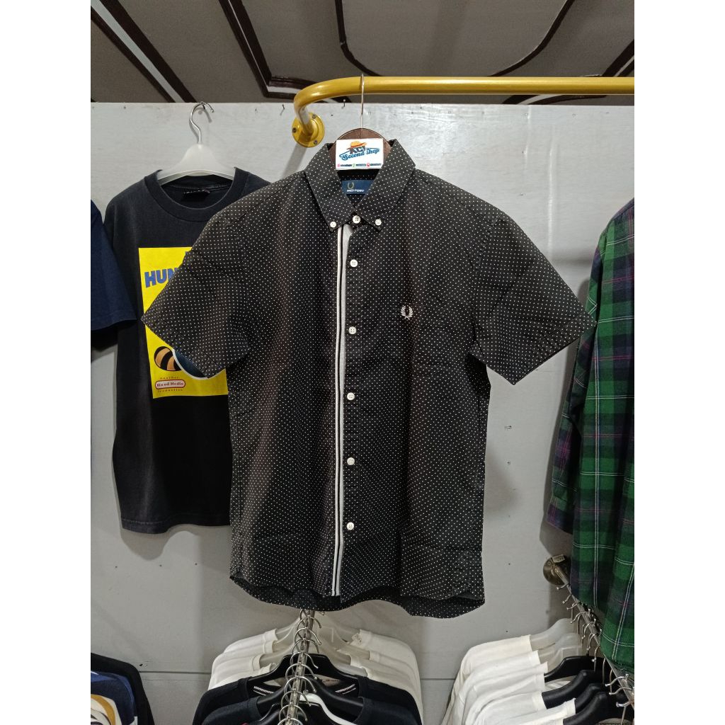 kemeja Fred Perry