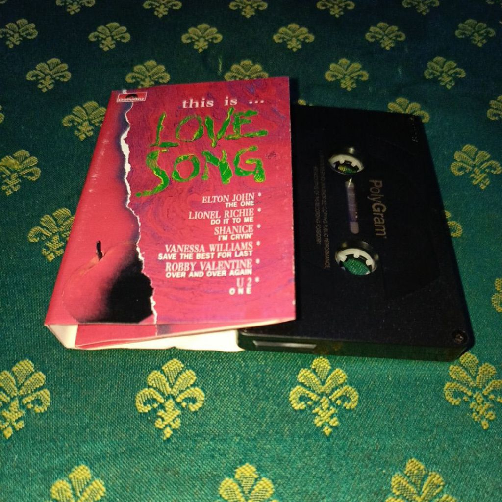 KASET THIS IS LOVE SONG VARIOUS ARTIST VANESSA WILLIAMS LIONEL RICHIE U2 SHANICE