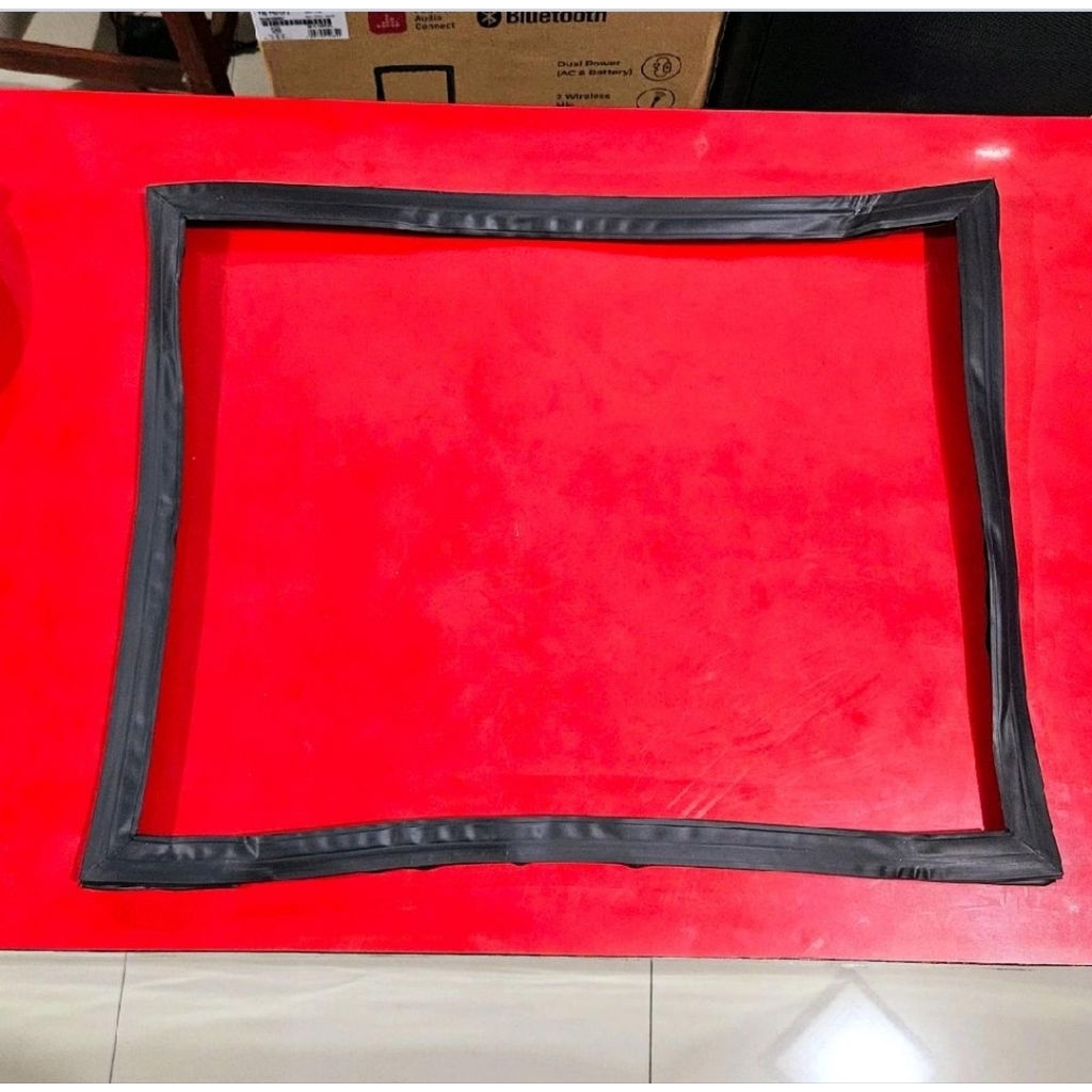 KARET PINTU KULKAS 2 PINTU POLYTRON PRW 29 (55X44CM) HITAM KNOK DOWN ADA MAGNET ORIGINAL