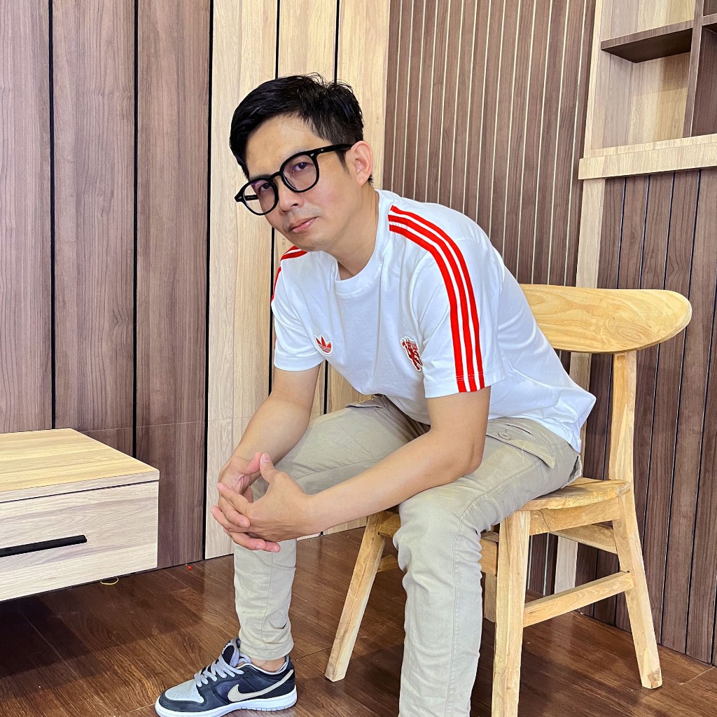 Kaos Bola Casual Retro Vintage Manchester United 2025/2025 Cotton Combed 24s Ready Dari S - 3XL