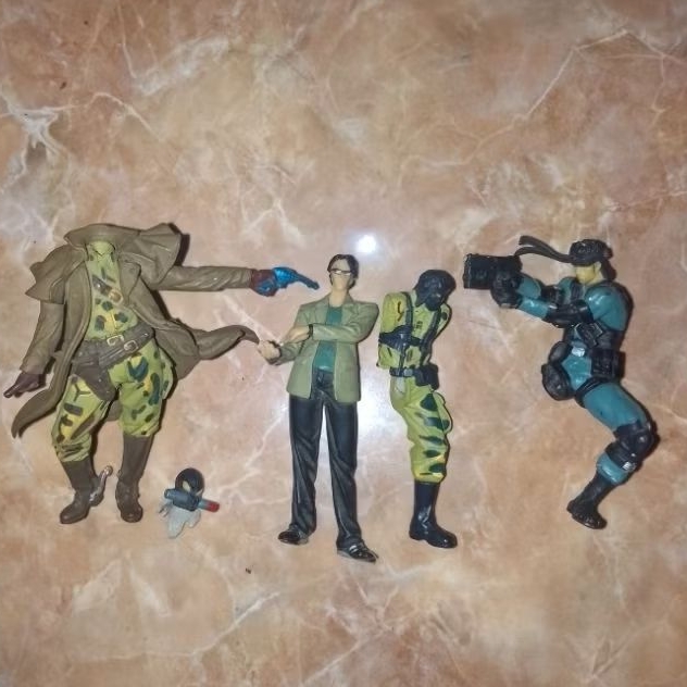 Set of 4 Metal Gear Solid Action Figure Minus / Junk