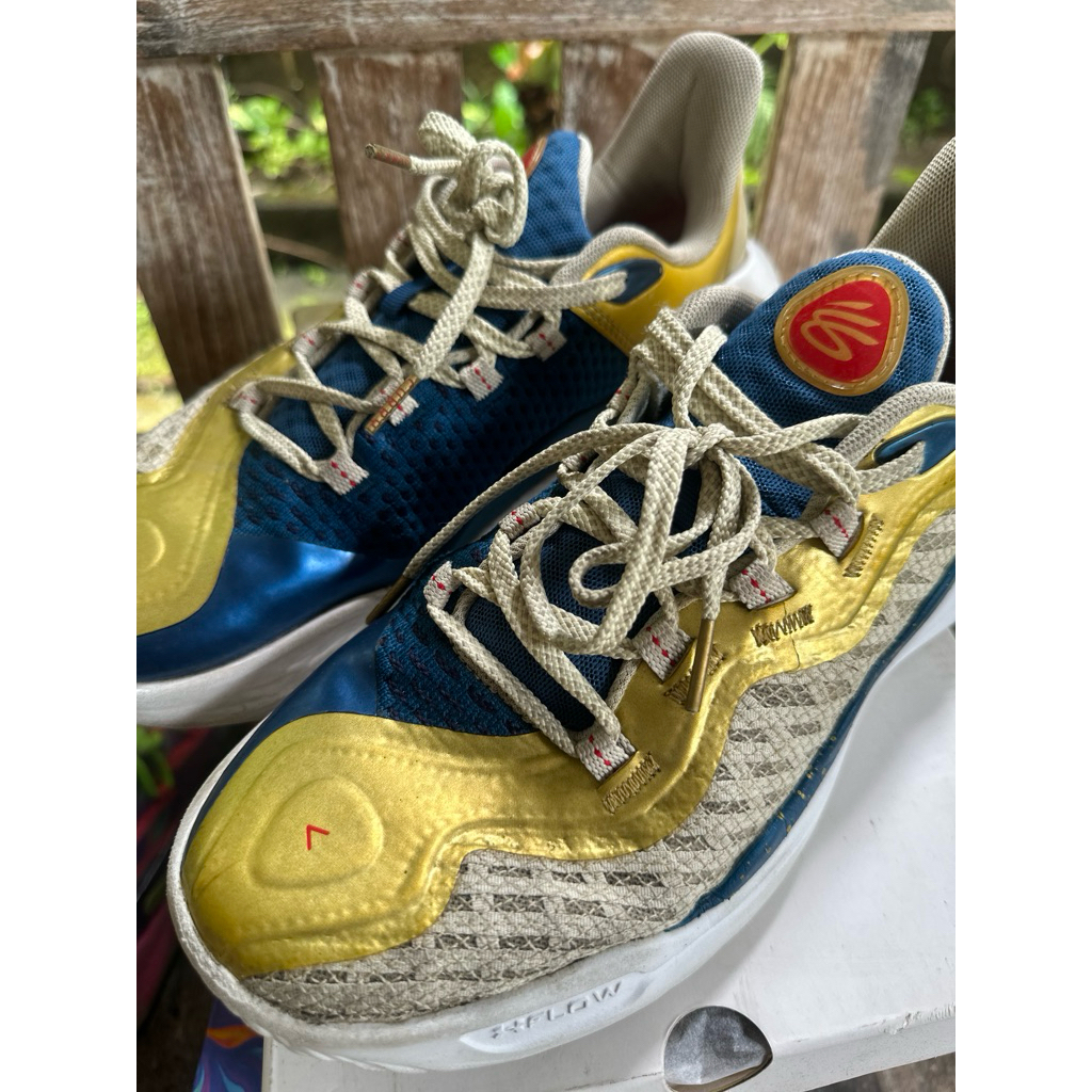 preloved sepatu basket under armour champion mindset