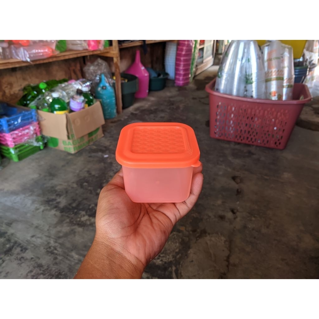 kotak bumbu oren atau toples kotak mini