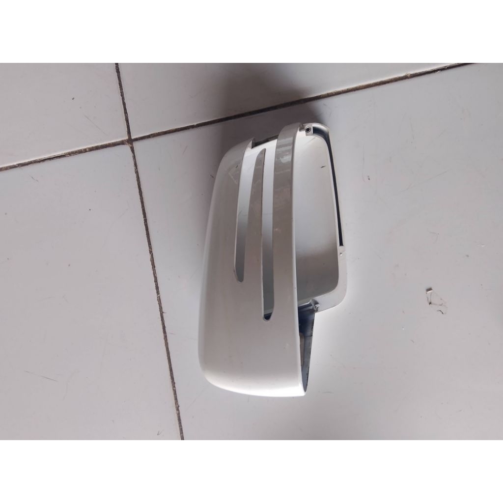 Cover sepion Mercedes Benz C200 W200 W204 E200(kiri)