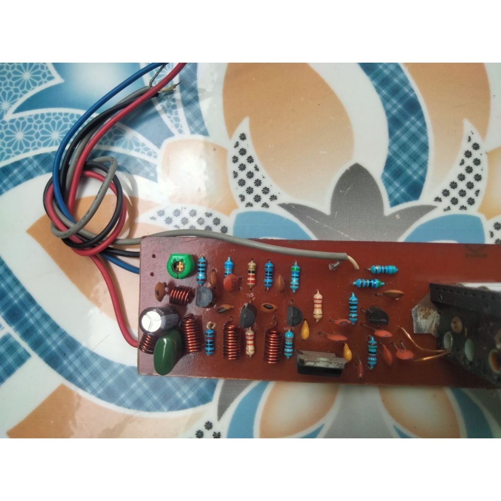 TX FM (Oscillator Pemancar FM)