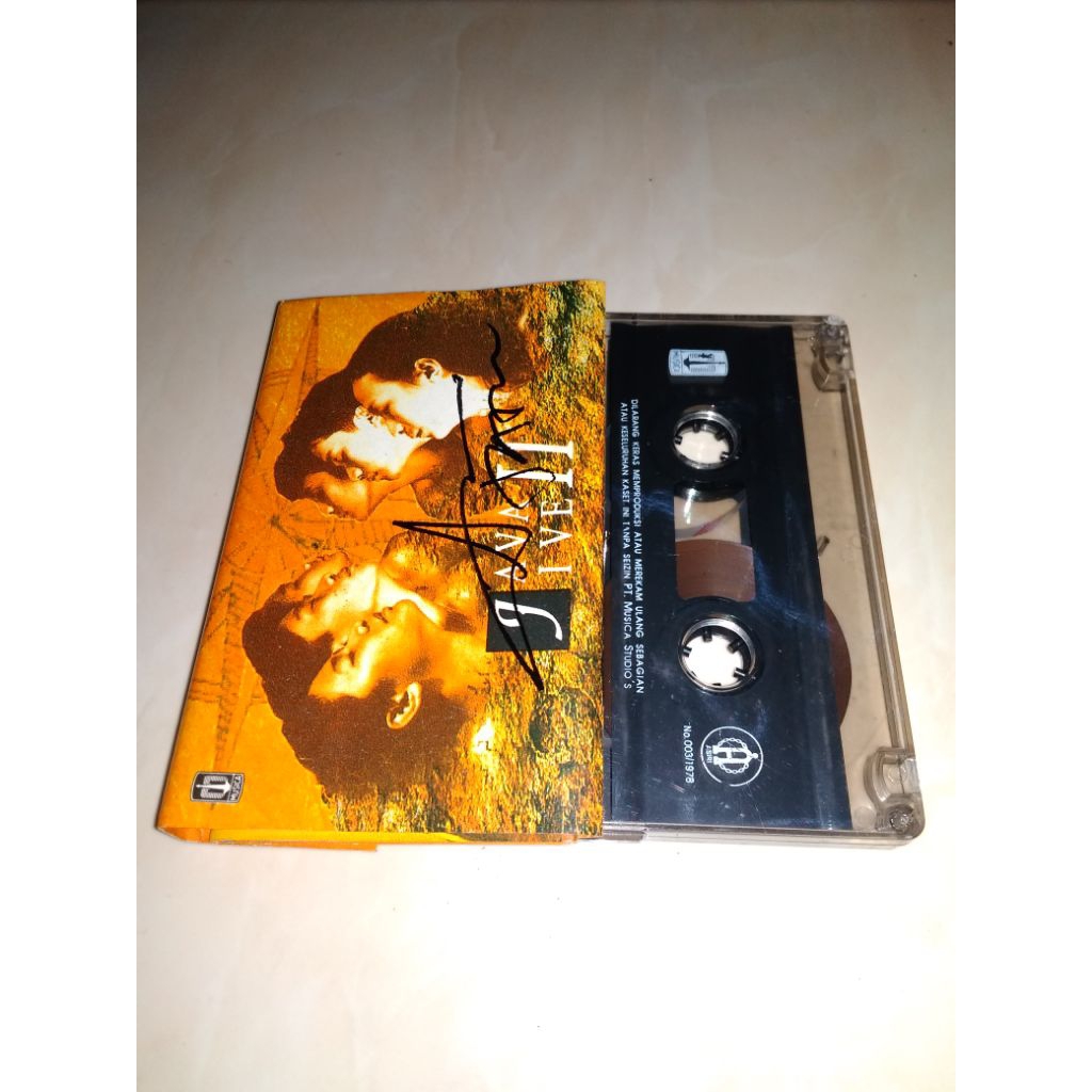 KASET JAVA JIVE ALBUM GERANGAN CINTA PERMATAKU LENGKAP DENGAN TANDA TANGAN FATUR VOKALISNYA