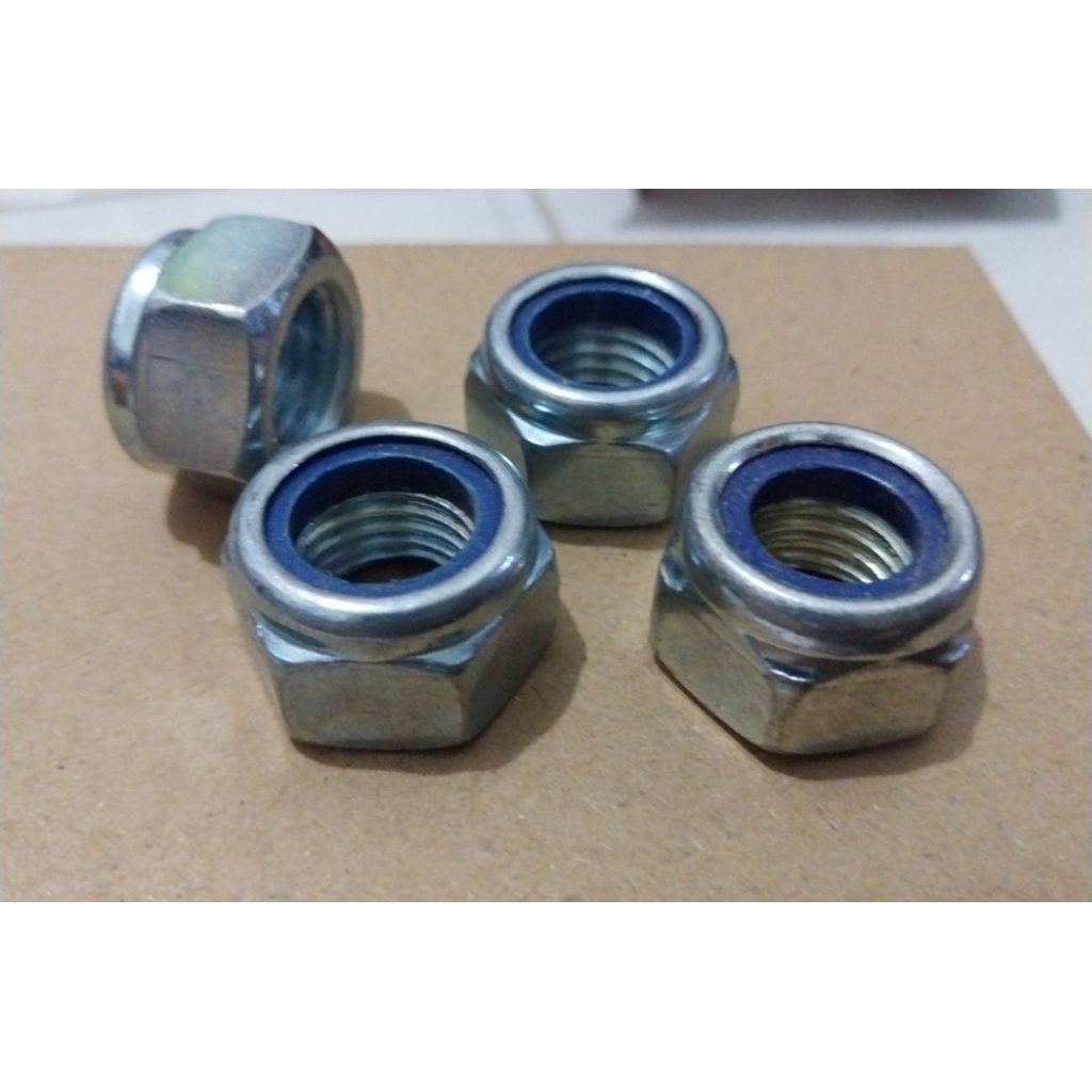 Mur Nylon M16 ( Baut 24 )