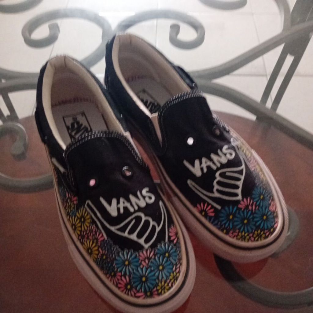 VANS SLIP ON MOTIF BUNGA