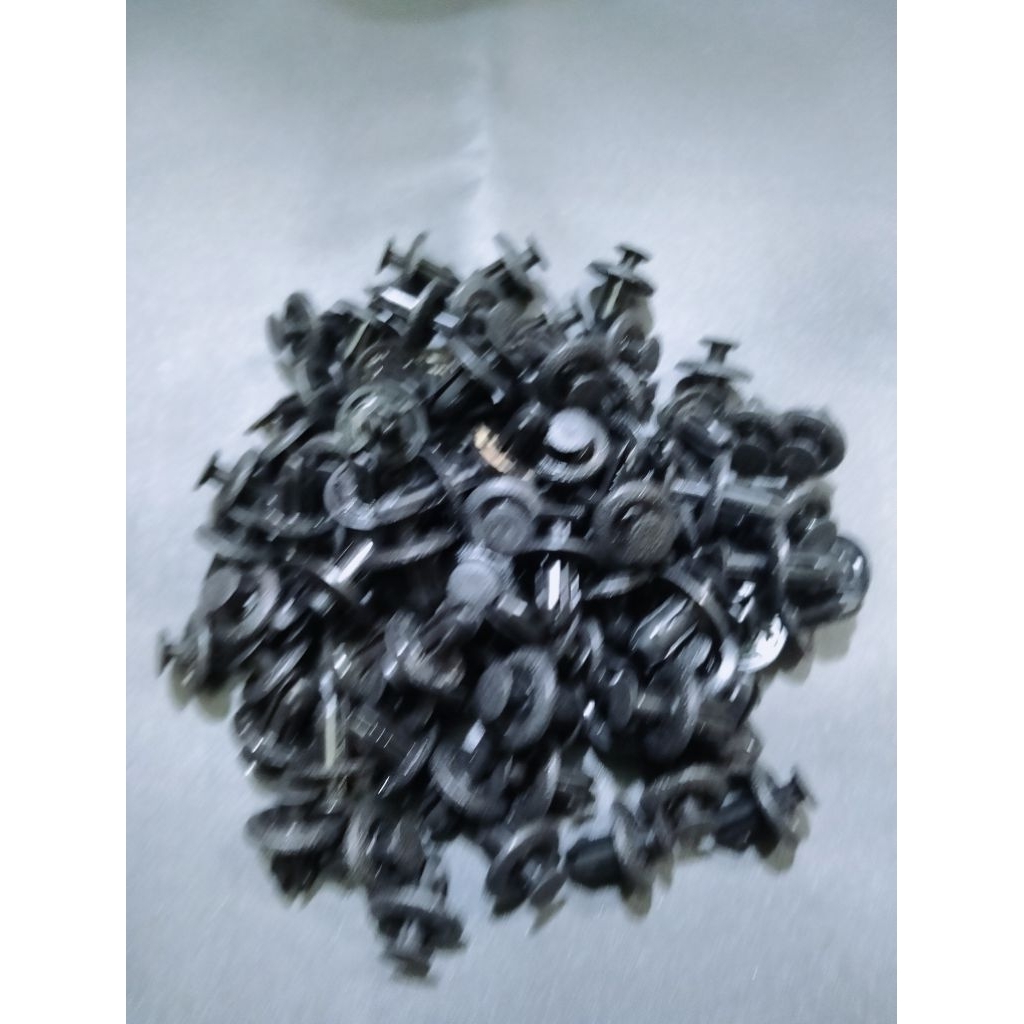 KLIP MOBIL TOYOTA ORIGINAL AGYA. CALYA. SIGRA.