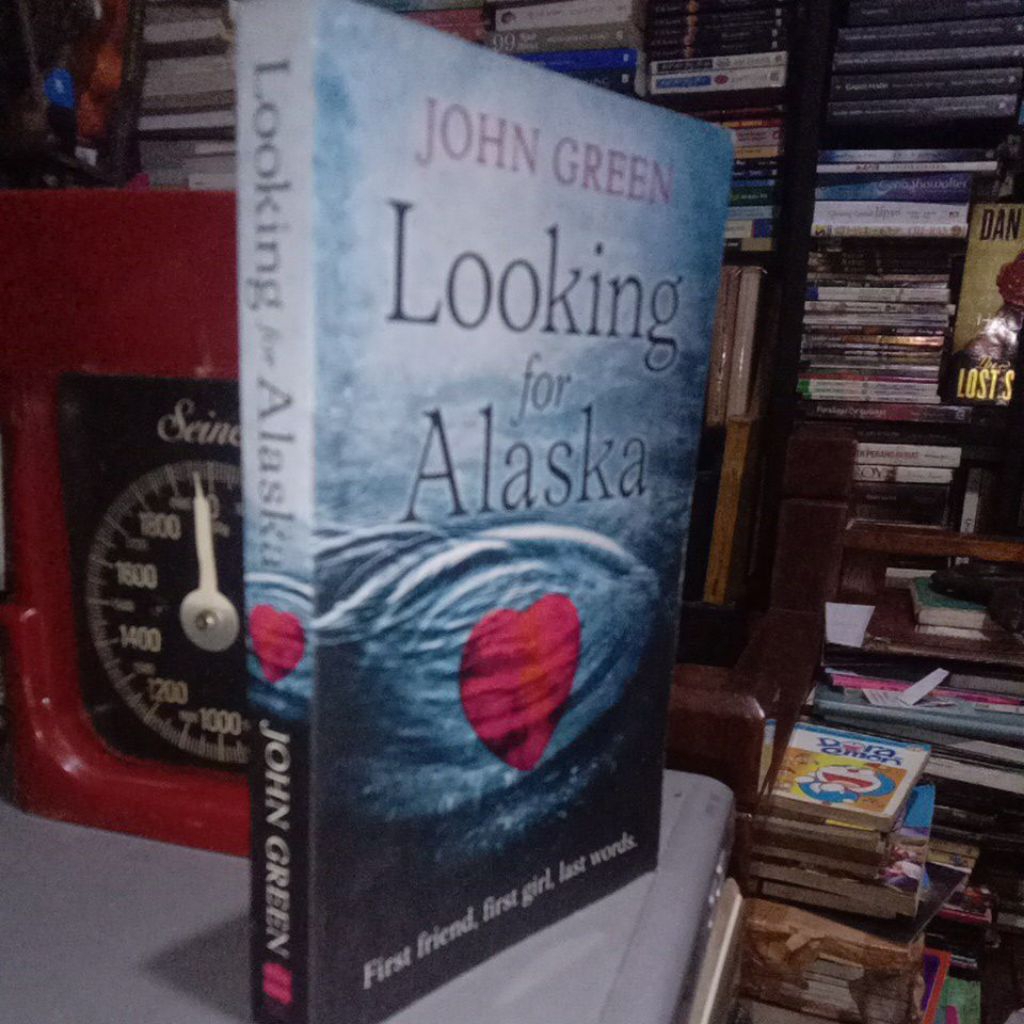 LOOKING FOR ALASKA - JOHN GREEN