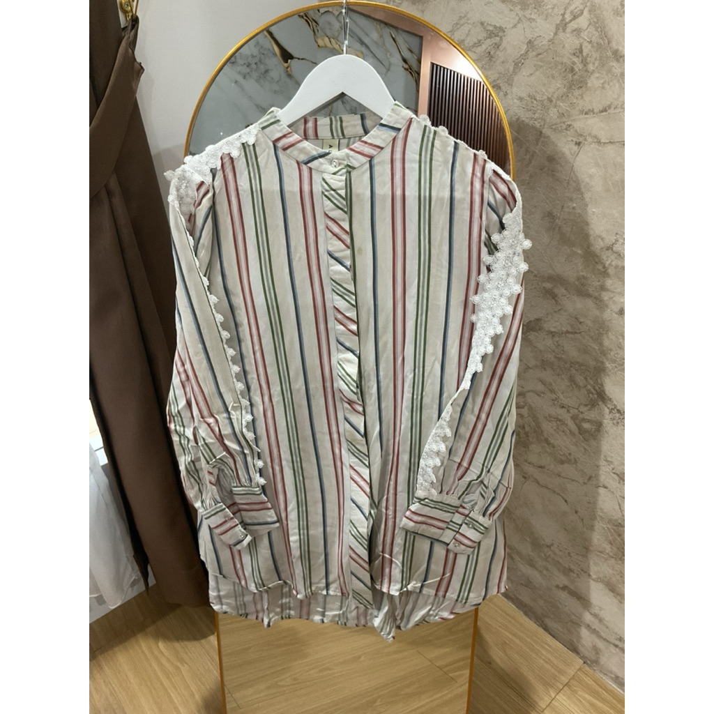 Turun Harga Blouse Aleza Size S preloved