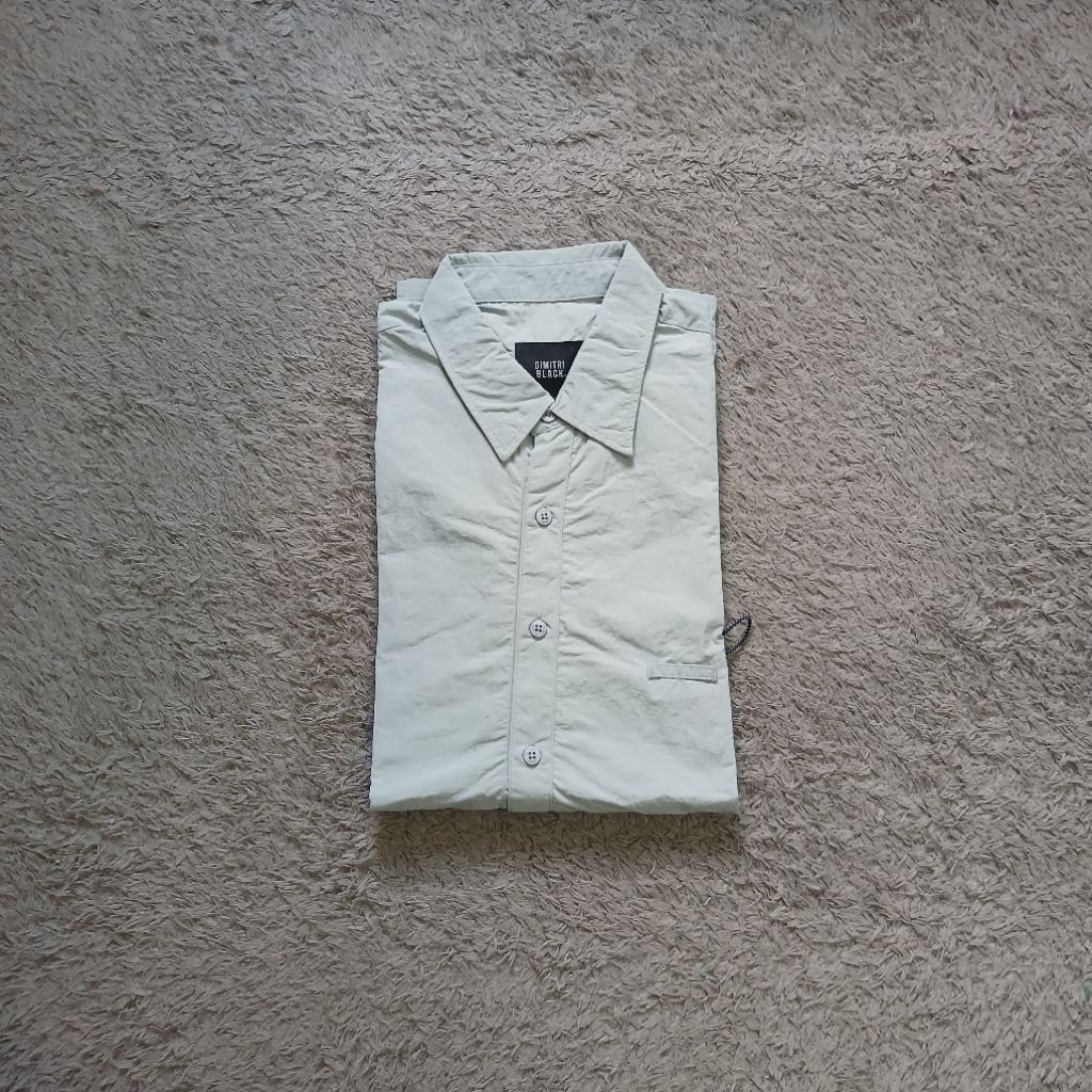 Kemeja Lengan Pendek Nylon Overfit Dimitri Black