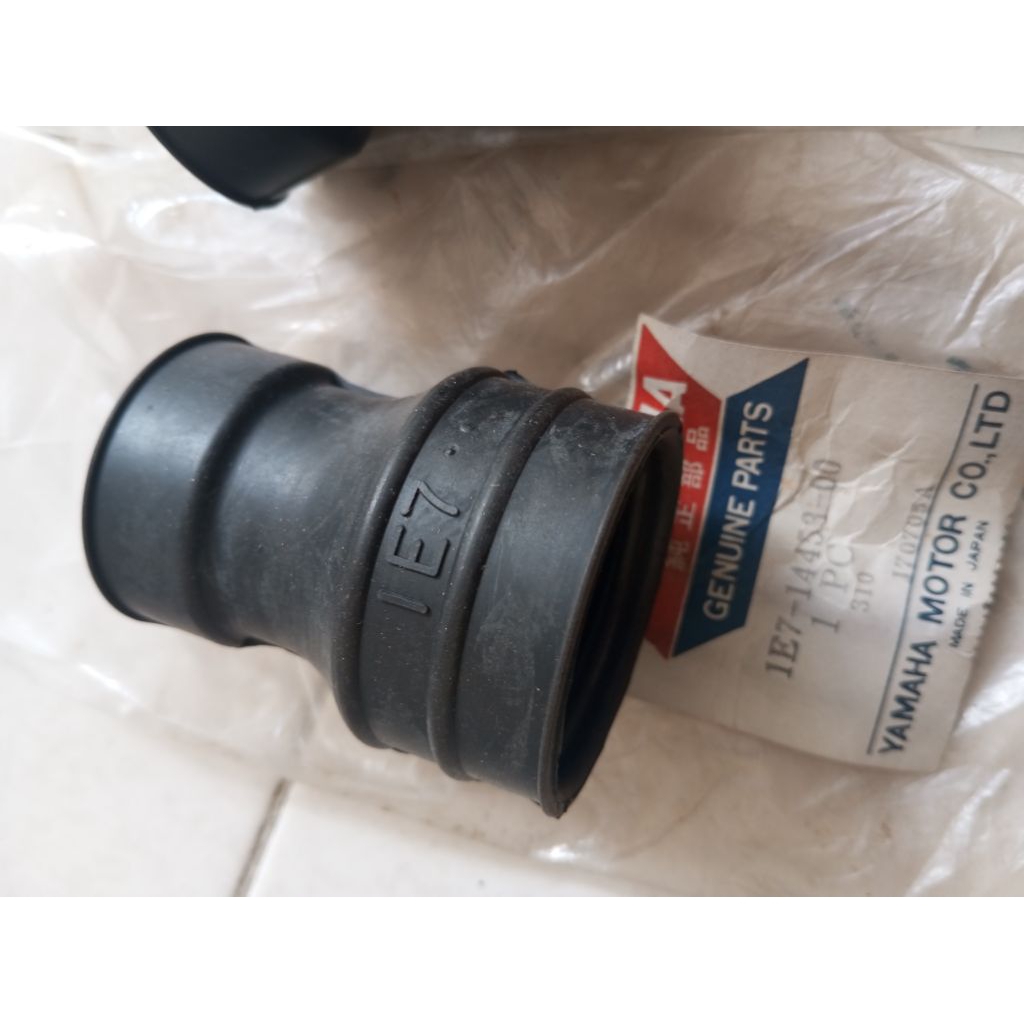 karet joint karburator kabilator  yamaha RX125 TWIN RD125 TWIN AS3 TWIN original baru NOS.YAMAHA MAD