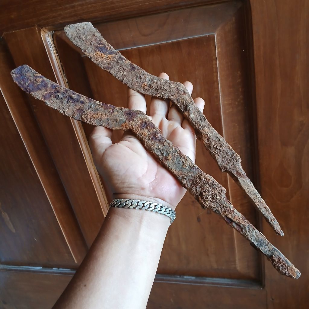 Koleksi Temuan Galian Tanah Sepasang Pusak4 KUDI Lar Bango KaBudhan