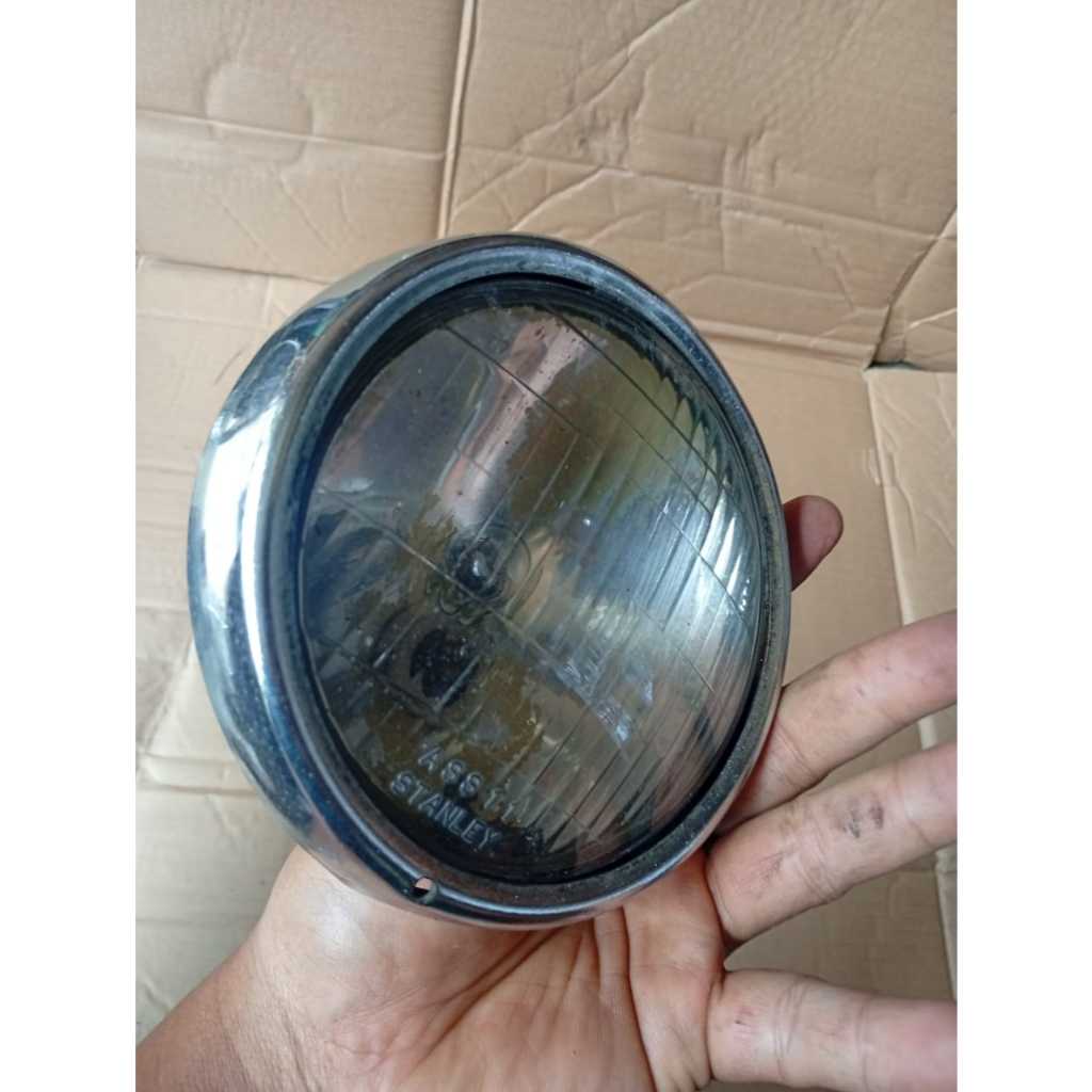 lampu depan c70 ori REFLEKTOR LAMPU DEPAN SET RING HONDA C70 ORIGINAL SECOND