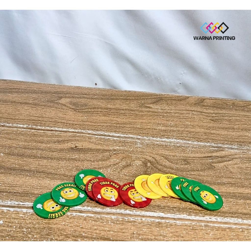 Koin Akrilik kotak saran