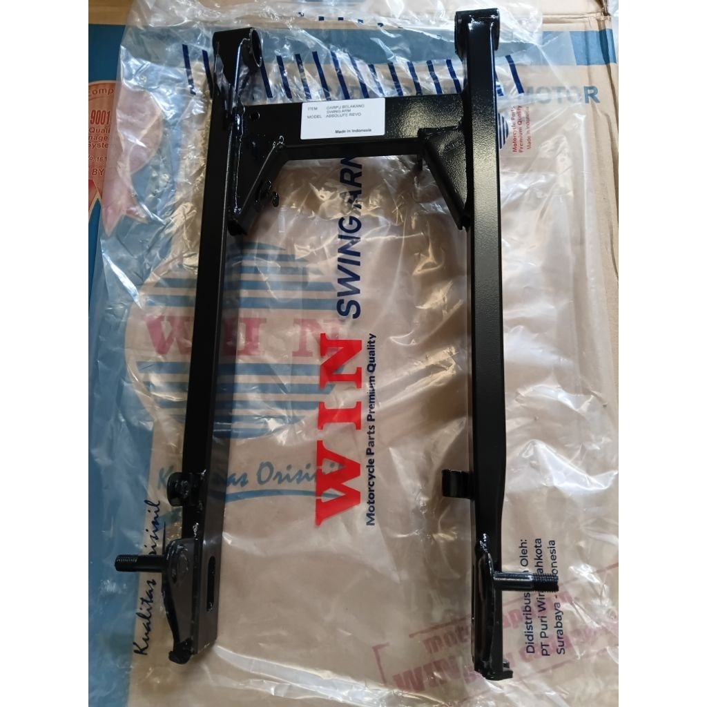 WIN - SWING ARM ABSOLUTE REVO HITAM
