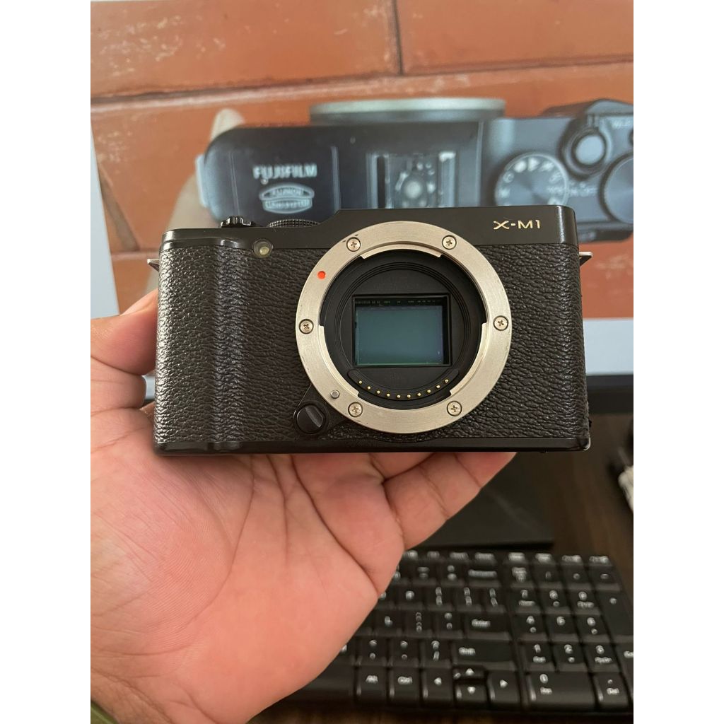 Fujifilm Xm1 Body Only Kamera siap kerja BUKAN XT 100 ATAU XPRO 1