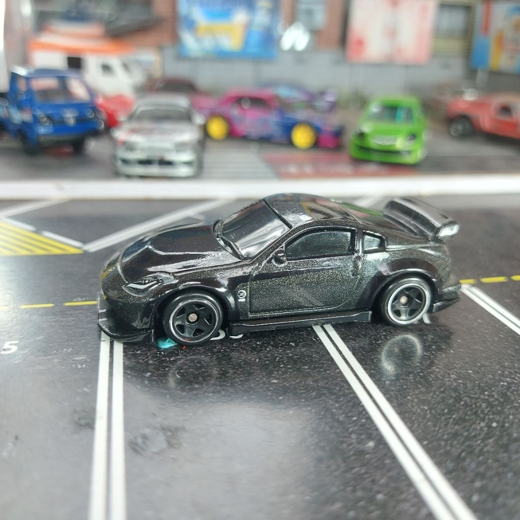 Hot Wheels Nissan 350z custom loose