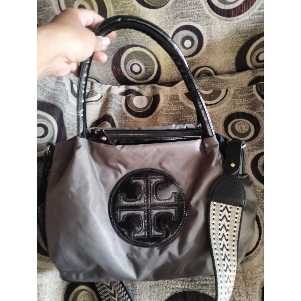 Preloved Tote Bag ala ala torch