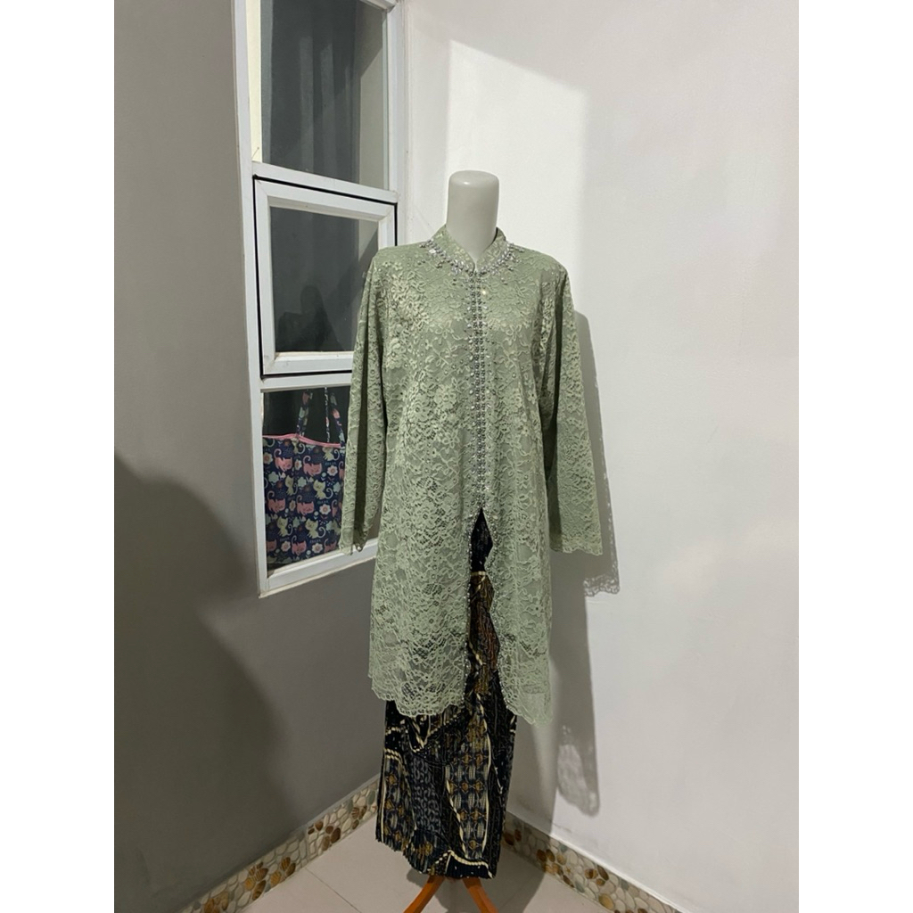 SET KEBAYA BROKAT IBU HAJAT TERMASUK HIJAB 110CM KEBAYA WISUDA KEBAYA PAGER AYU