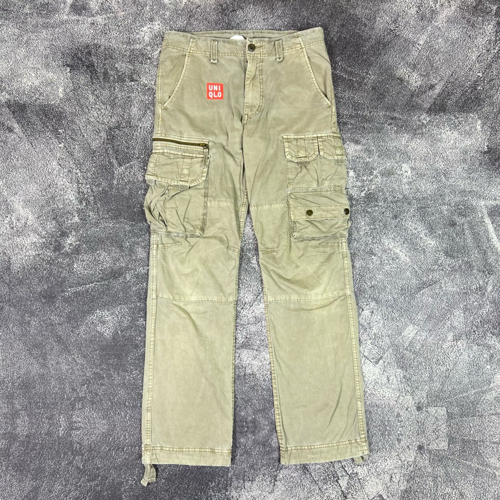 UNIQLO CARGO PANTS