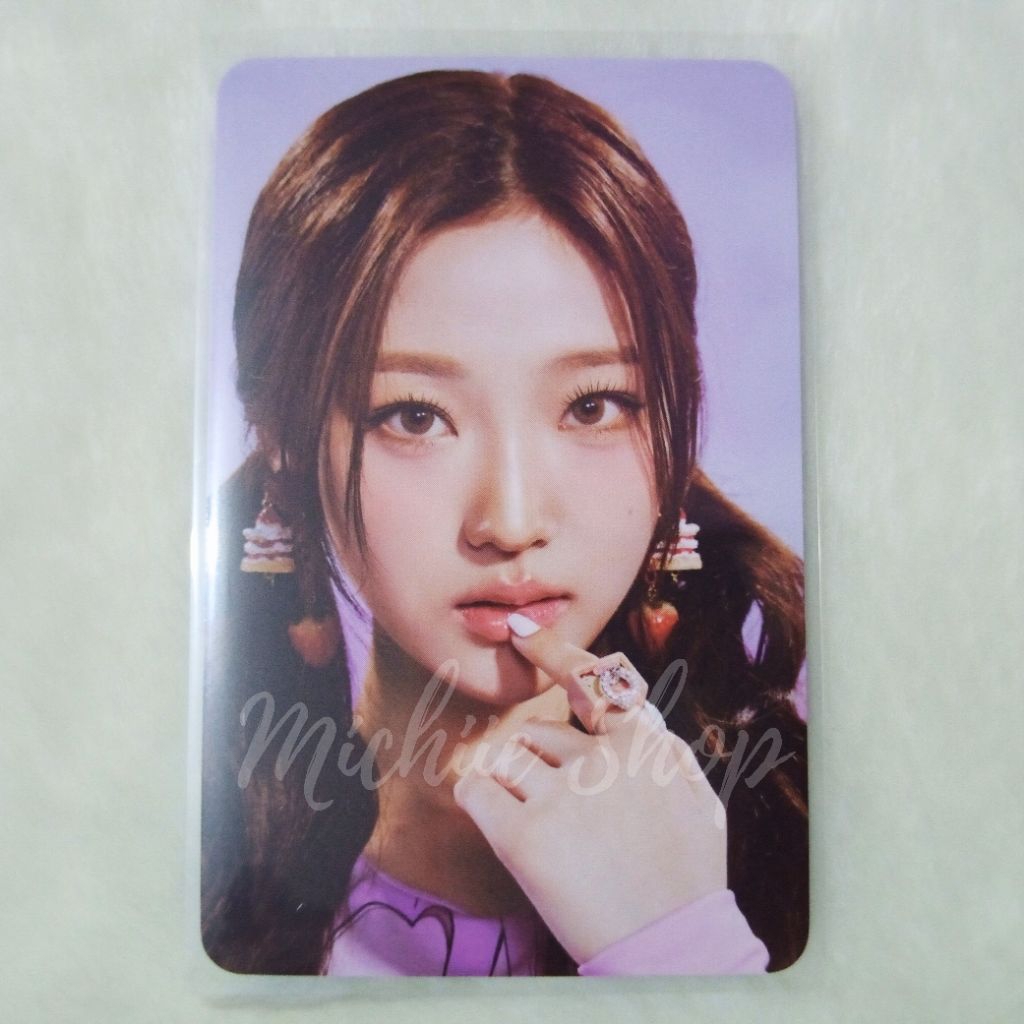 Photocard Hearts2Hearts Stella Lucky Draw QQ Music B2 | Photocard Stella Hearts2Hearts LD QQ B2 Offi
