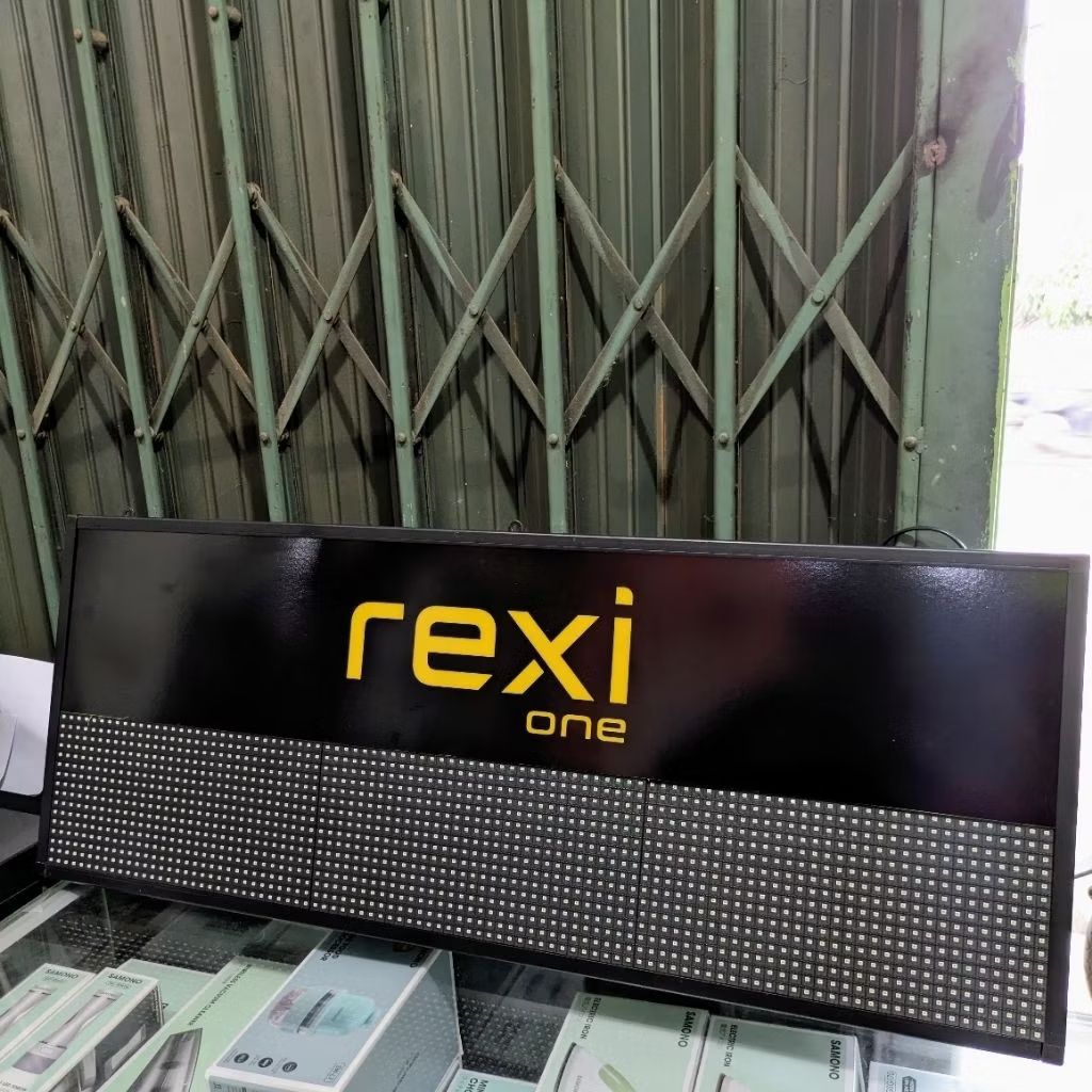 REXI DL1400 RUNNING TEXT Led Display OUTDOOR/INDOOR Pajangan Konter Ukuran 1000*400*55mm