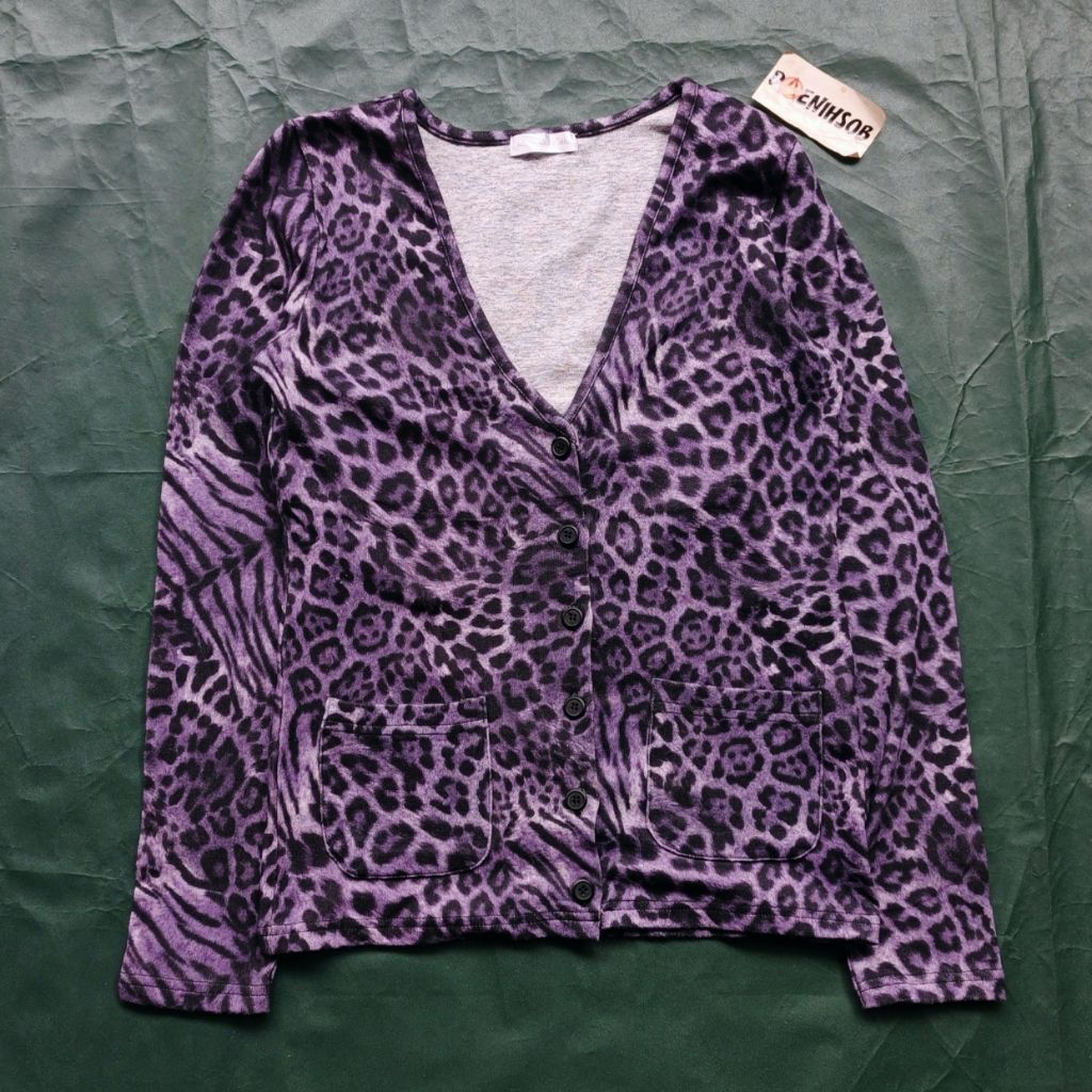 Miss artemis Cardigan kancing button motif leopard pattern macan tiger purple ungu outerwear luaran 