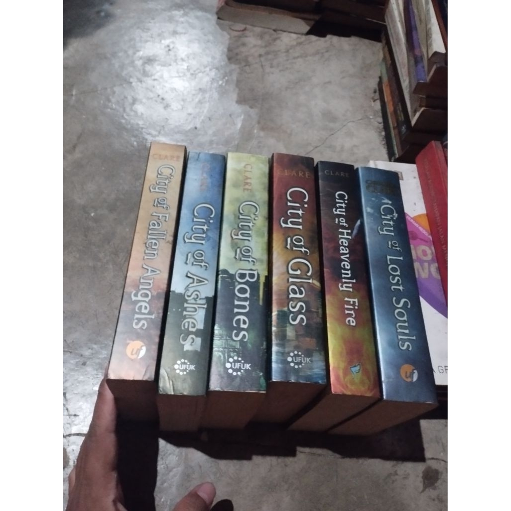 buku novel cassandra clare