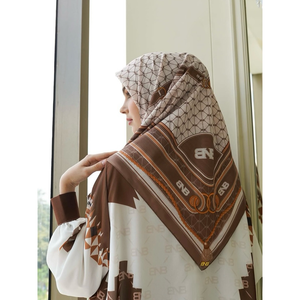BNB CLIFTON SCARF