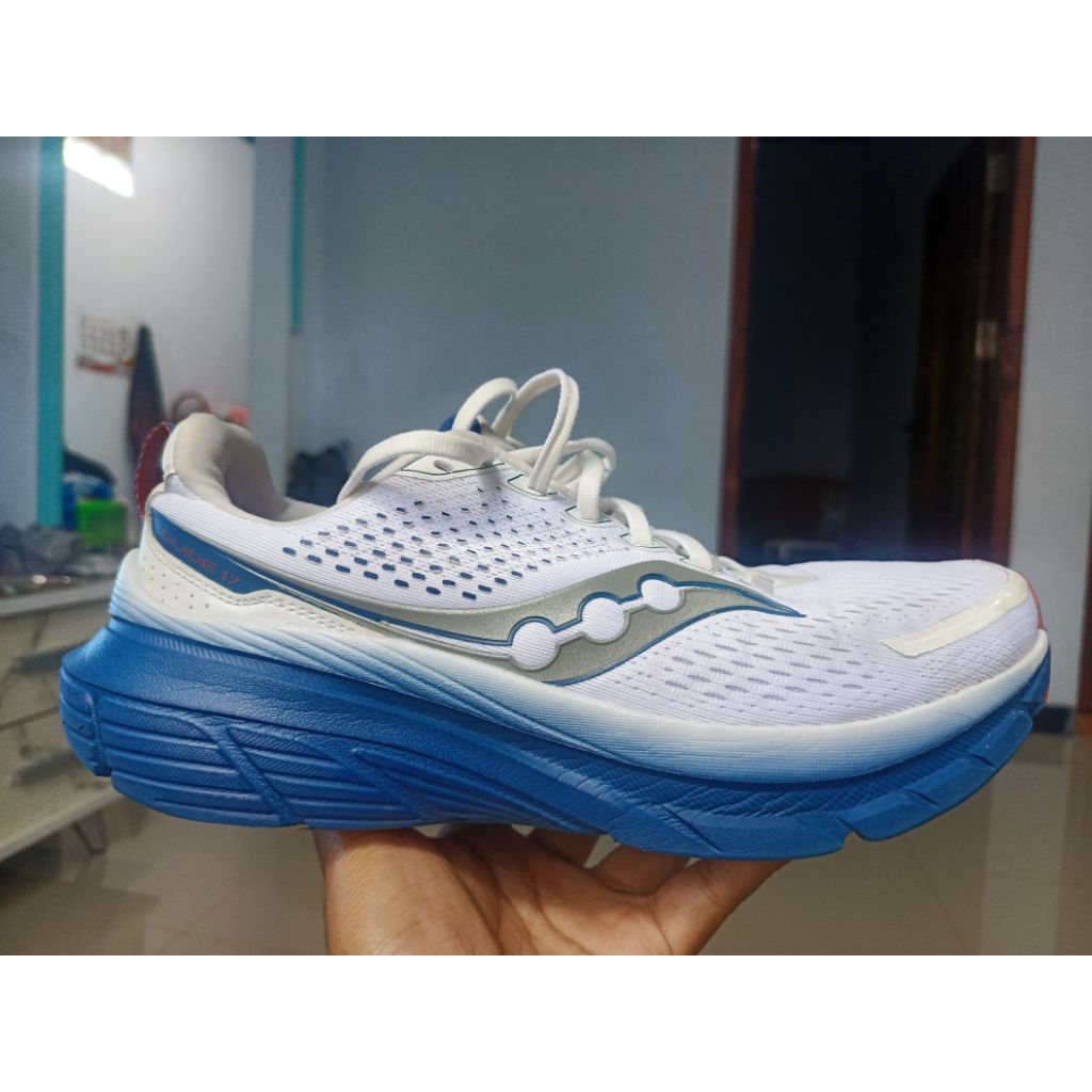 Sepatu Running Saucony Second