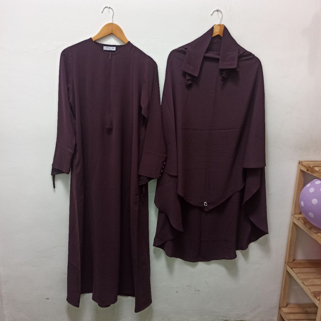 Preloved Chadaree shadee abaya dan FK french khimar shan sunset hour