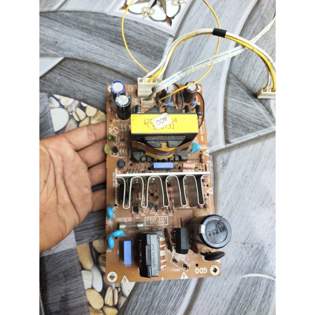 POWER SUPLAY POLYTRON XL 2000