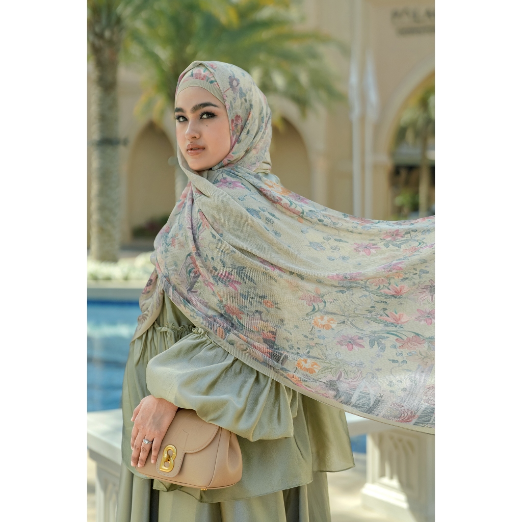 Dubai Pleated Shawl - Ivory