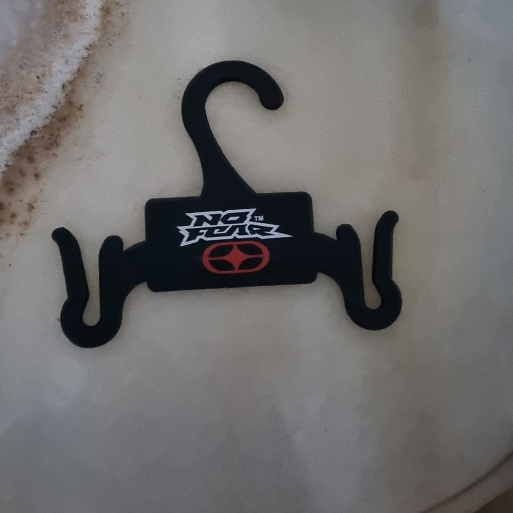 Gantungan Sandal No Fear Original