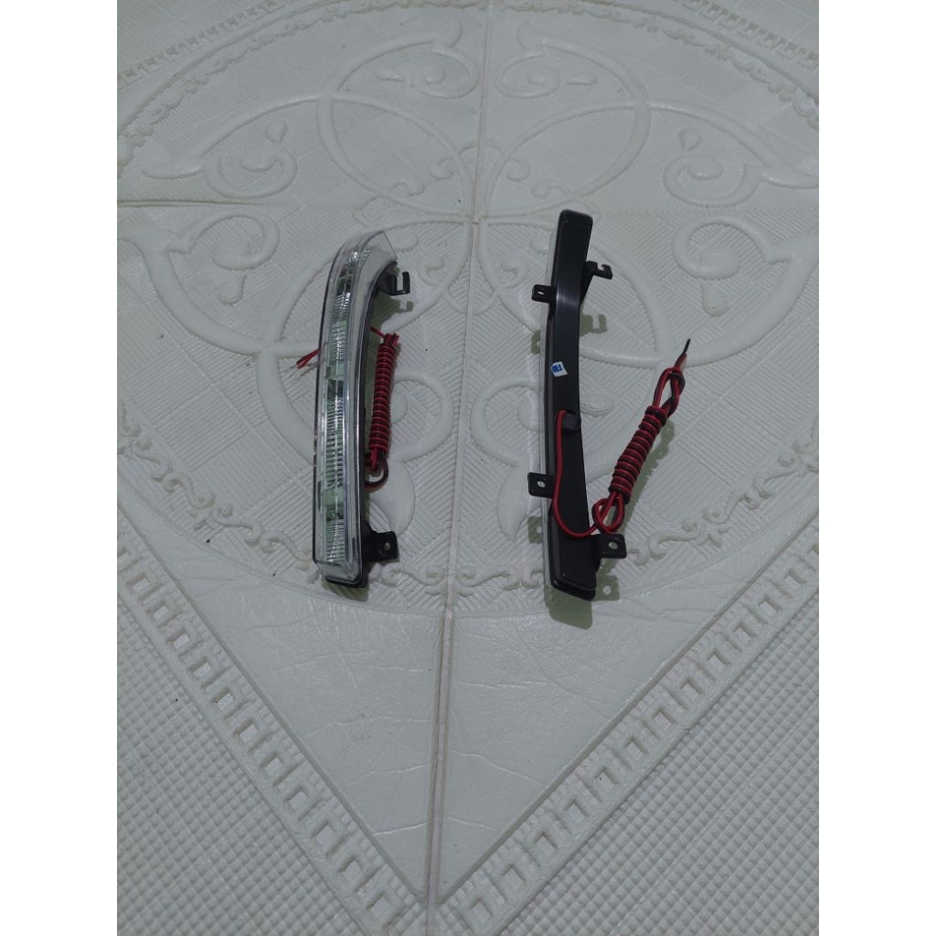 Lampu Sein Spion mobil XENIA 20011-2015