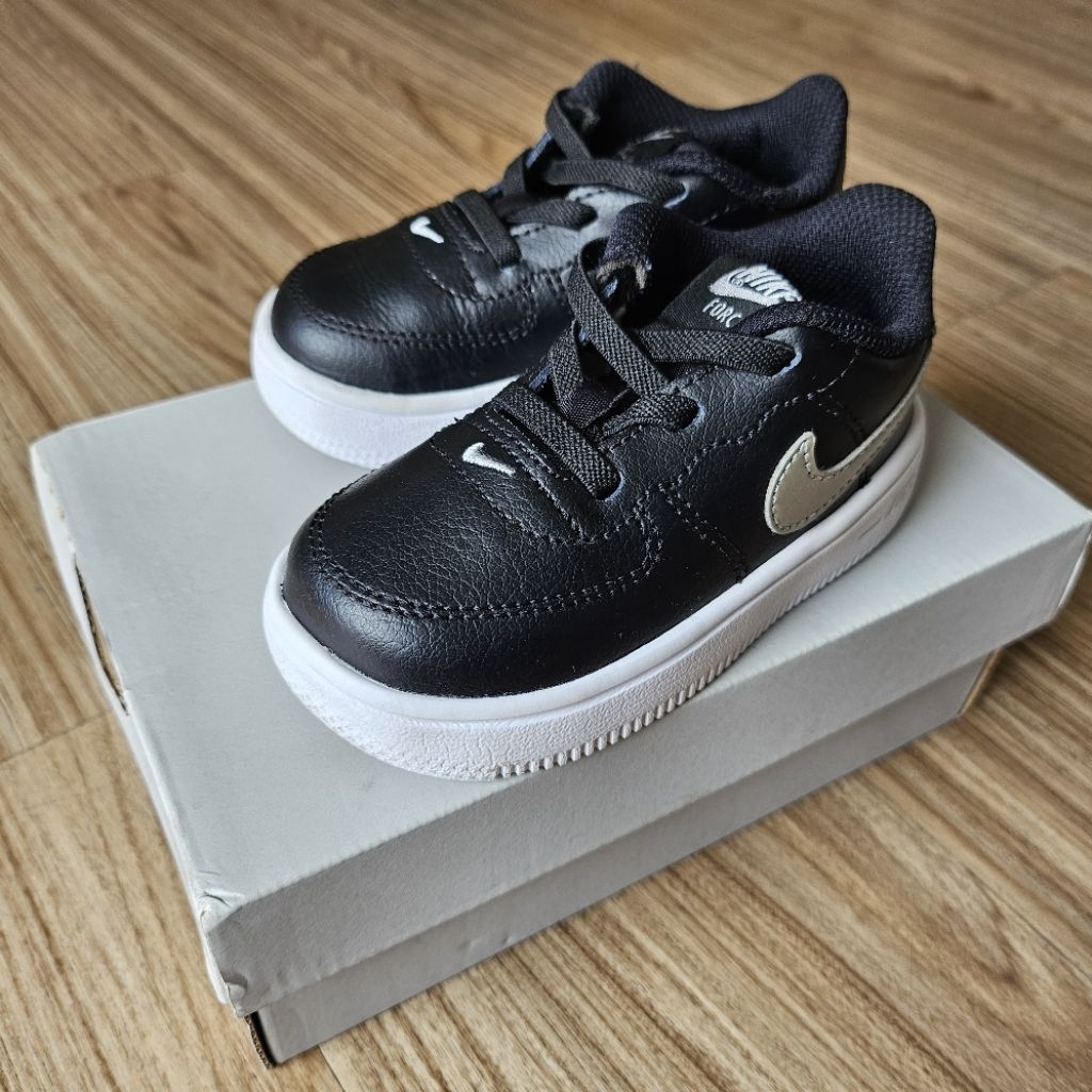 [Preloved] Sepatu Anak Laki-Laki Nike Force 1 Black