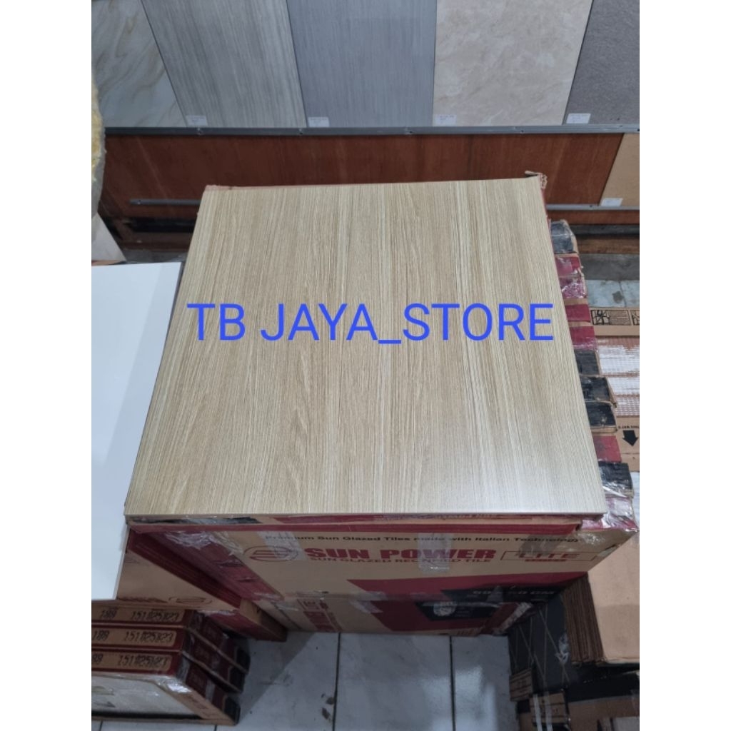 KERAMIK LANTAI DINDING UKURAN 50X50 MOTIF KAYU MATT