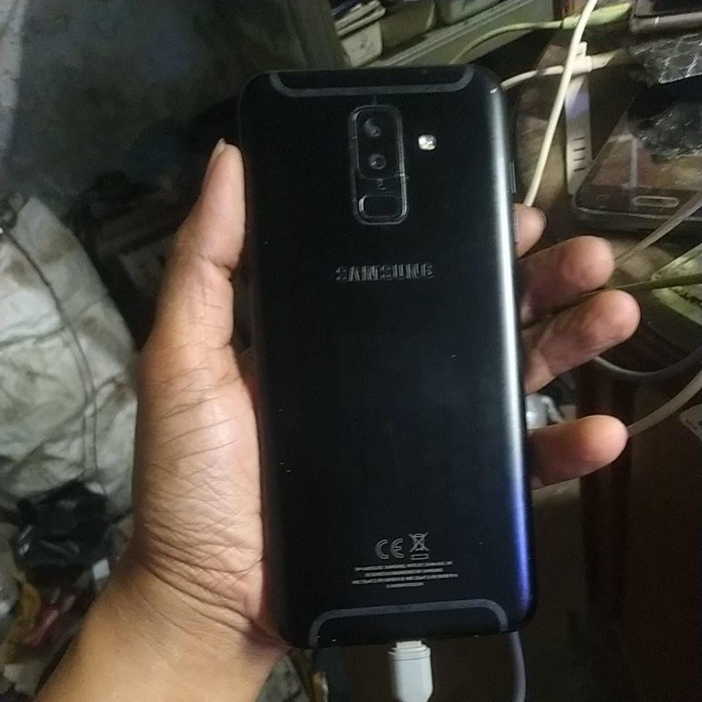 samsung A6 plus ram 4/32 second nurmal