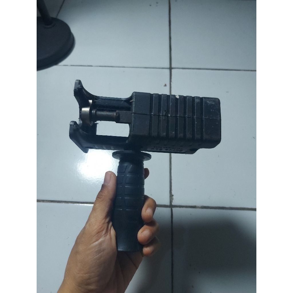 Adaptor Bor ke gergaji (adaptor only)