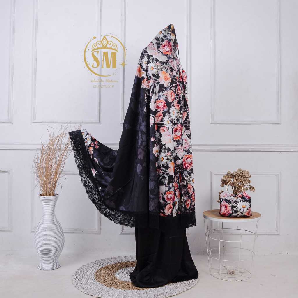 Mukena Armani Silk Renda Premium Hitam
