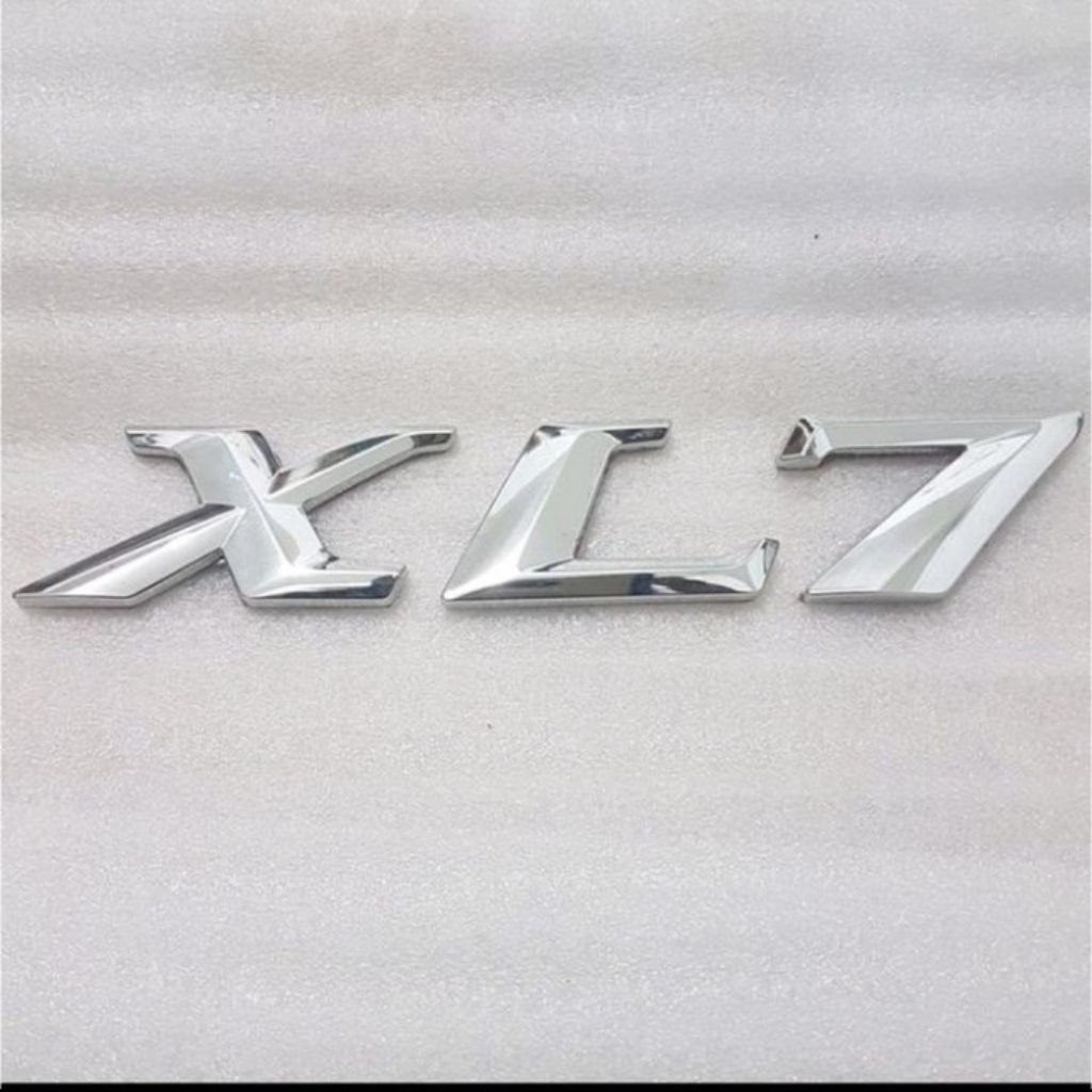 Emblem Tulisan Suzuki XL7