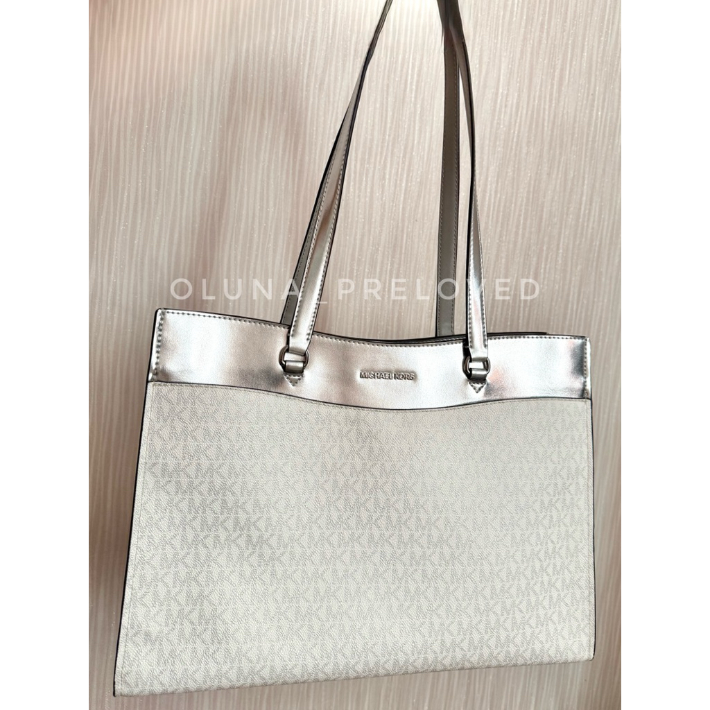 Preloved MK jet set large Silver tote