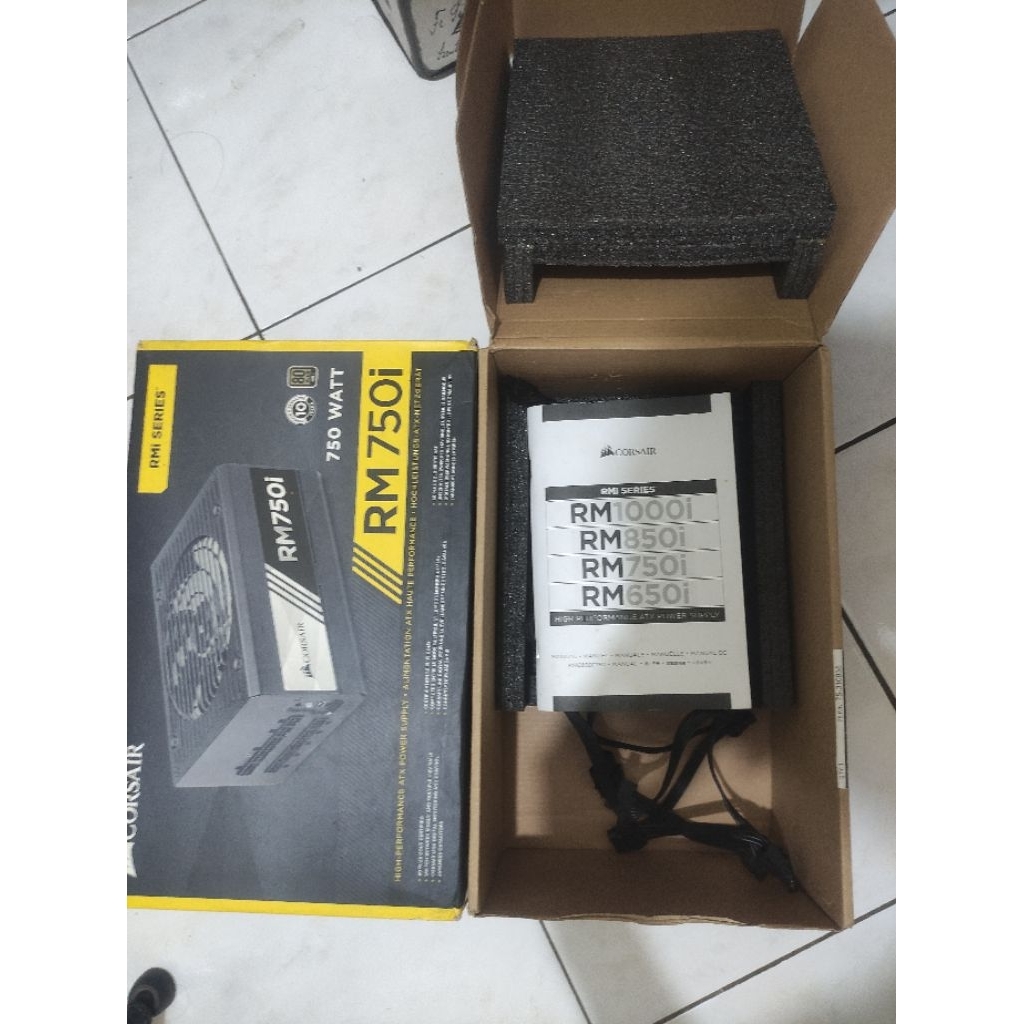 PSU Power Supply PC Corsair RM 750i 750 watt Pure 80+ Gold Full Modular- Bekas Mulus