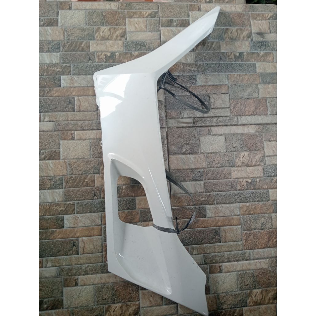 Sayap bawah kiri pcx 160 gen1
