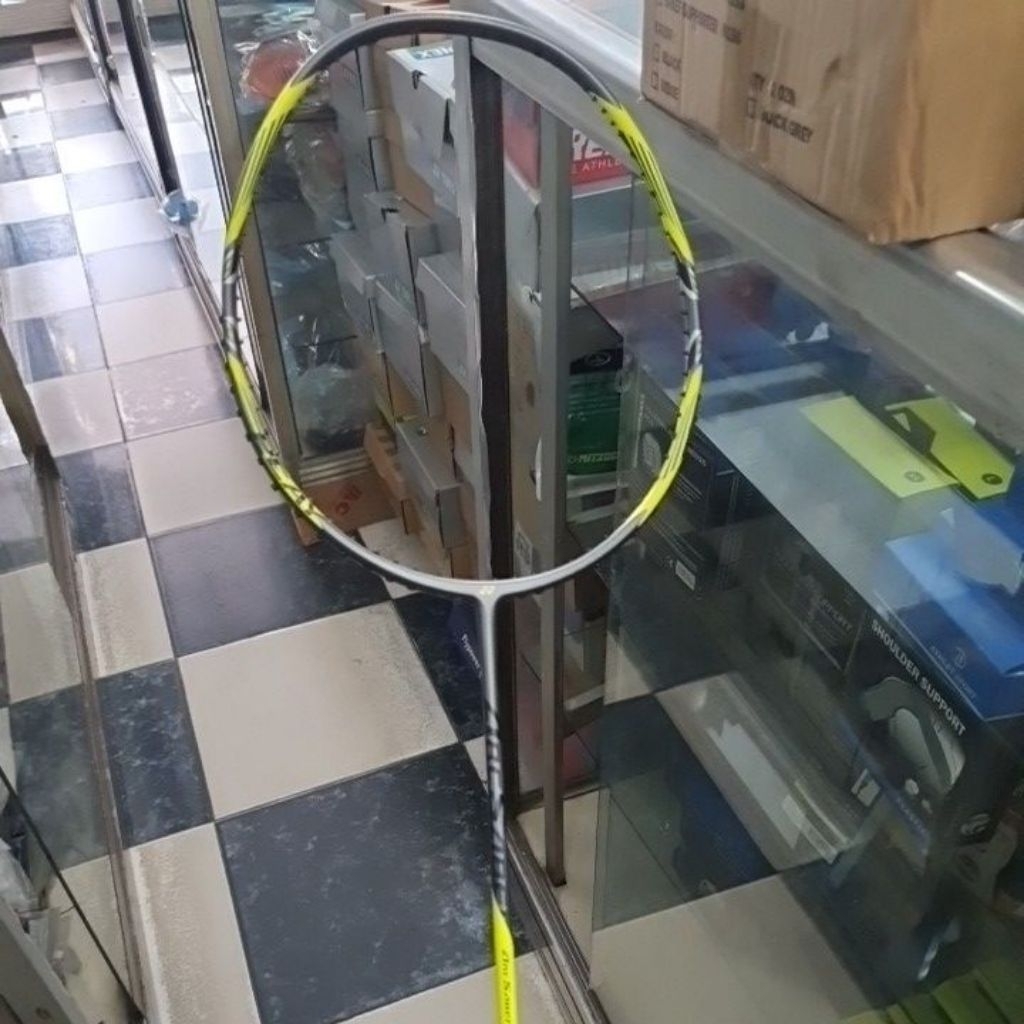 Raket badminton yonex Arcsaber 7 Play