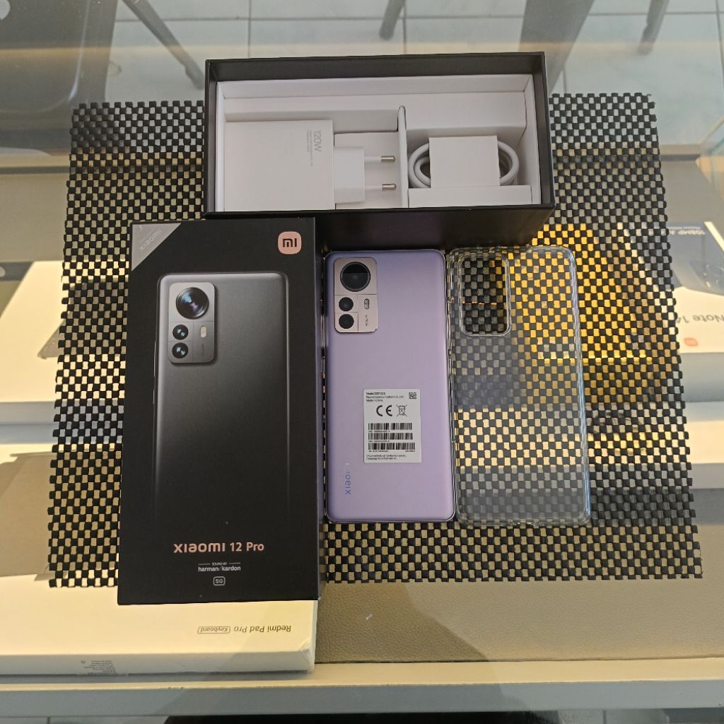Xiaomi 12 Pro 5G 12/256GB Like New Perfect Garansi On (5173 Purple) - 12/256 GB
