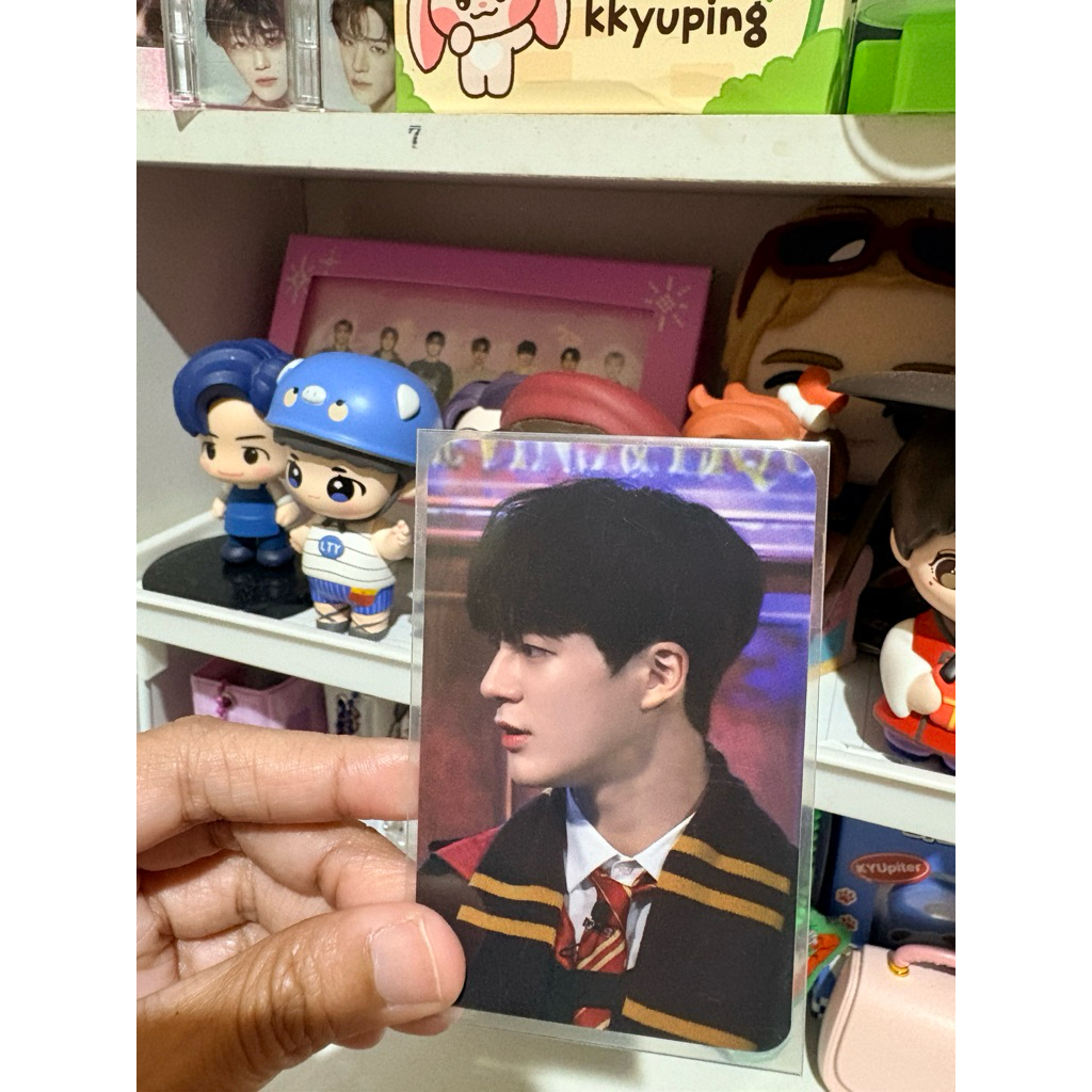 Photocard Jeno Puff Hogwarts