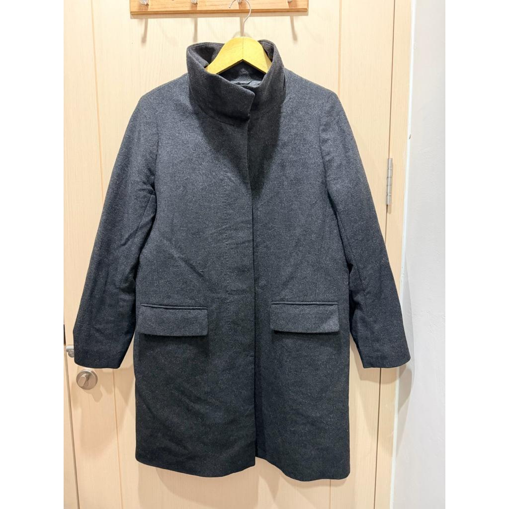 UNIQLO Winter coat turtle neck cashmere abu tua dark grey